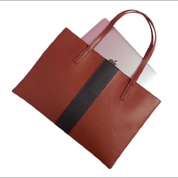 Vince Camuto Handbags - Vince Camuto vegan Leather laptop bag purse